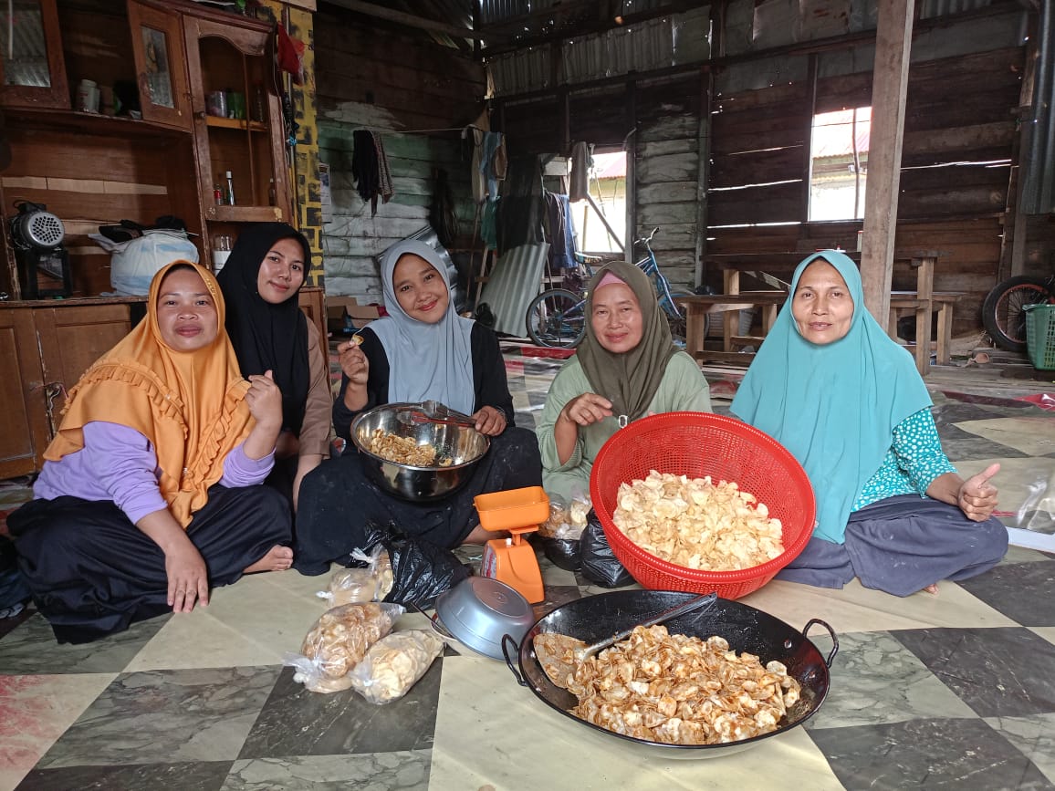 Pelatihan UMKM Pembuatan Keripik Singkong Khas Desa